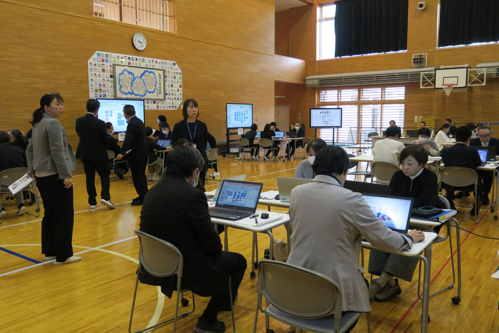 大潟村連携教育公開保育・授業研究協議会の様子12